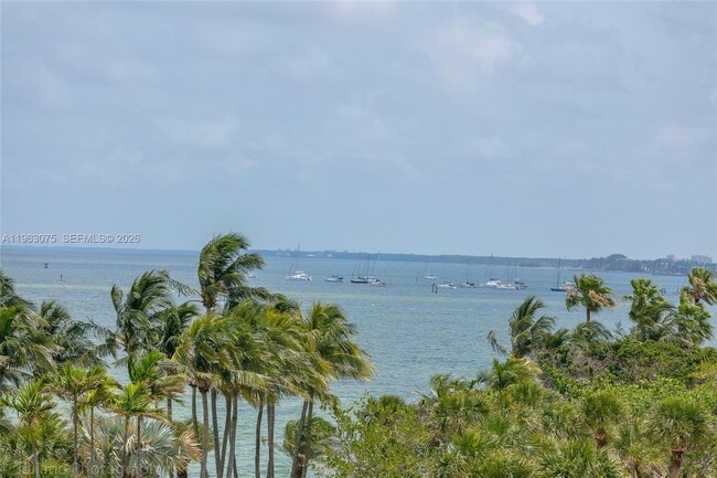 Building Photo - 3 Grove Isle Dr