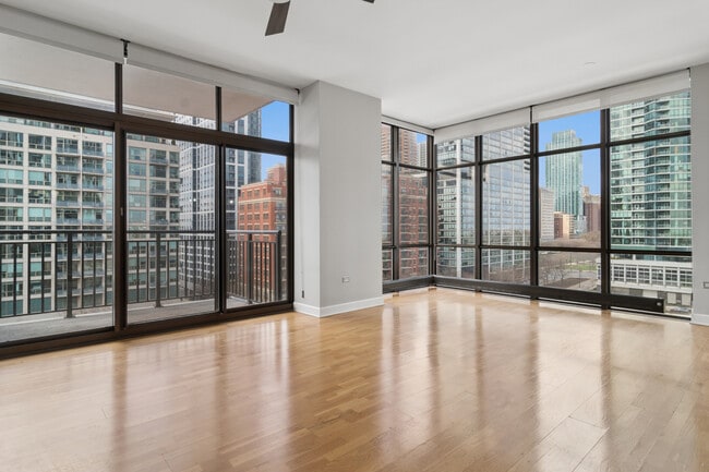 Building Photo - 1322 S Prairie Ave