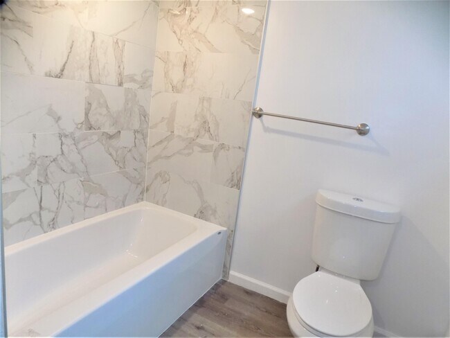 Building Photo - 154 S Sumner Ave