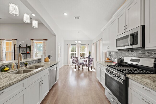 Building Photo - 5602 Belmark St