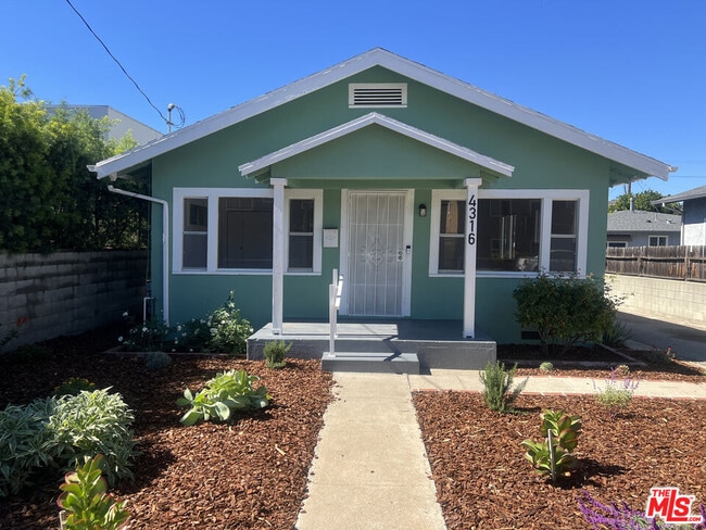 Primary Photo - 4316 Perlita Ave