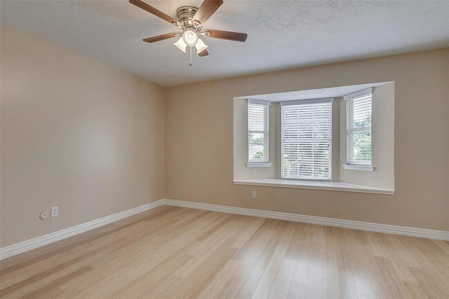 Building Photo - 17010 Grampin Dr