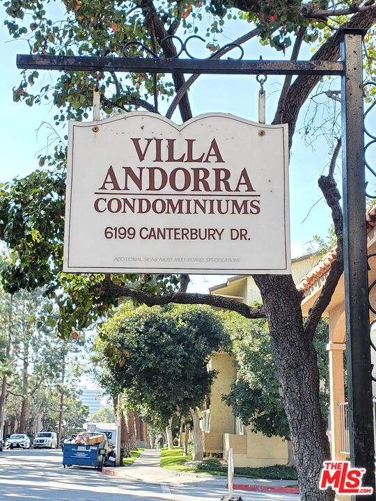 Building Photo - 6199 Canterbury Dr