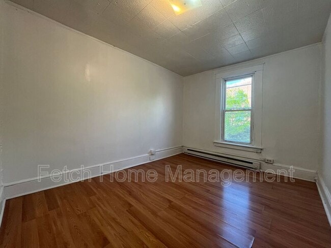 Building Photo - 631 N Prince St