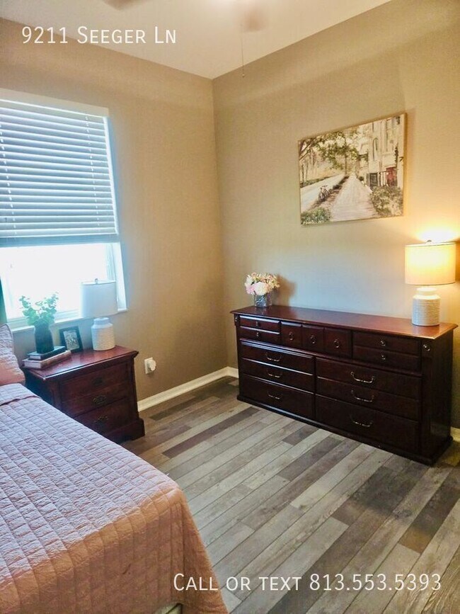 Building Photo - 9211 Seeger Ln