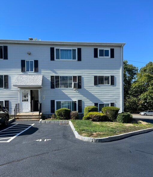 Building Photo - 5455 N Main St