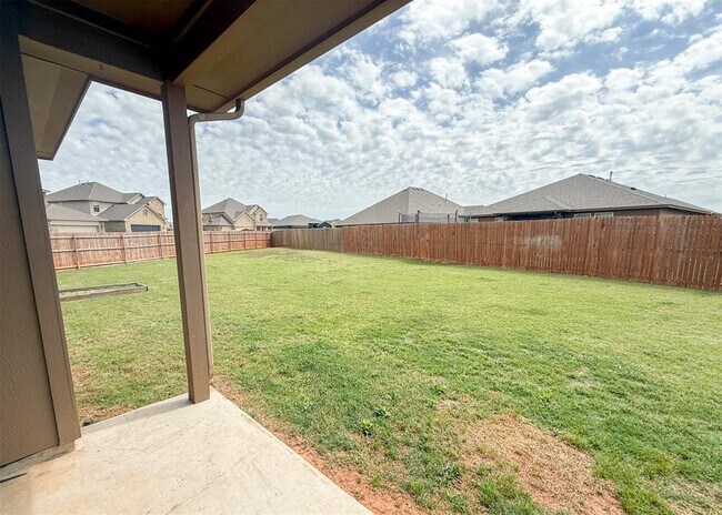 Building Photo - 14701 Rambling Crk Cir