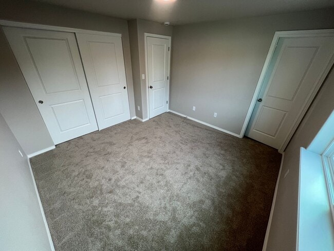 Building Photo - NEW Modern Townhouse with Two Car Garage i...