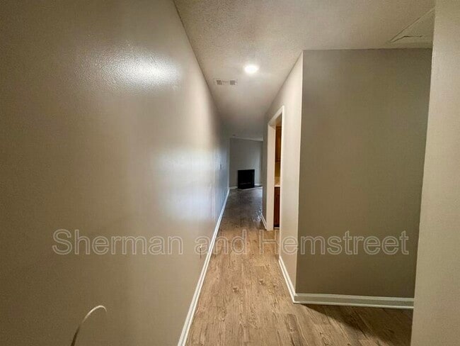 Building Photo - 218 Commons Dr