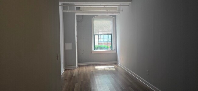 Building Photo - 160 Lafayette St