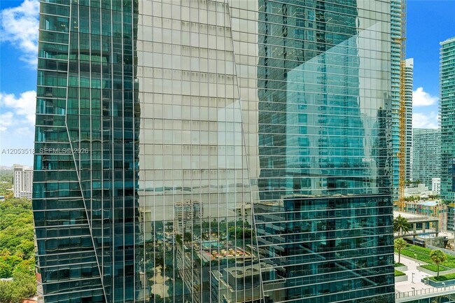 Building Photo - 1451 Brickell Ave