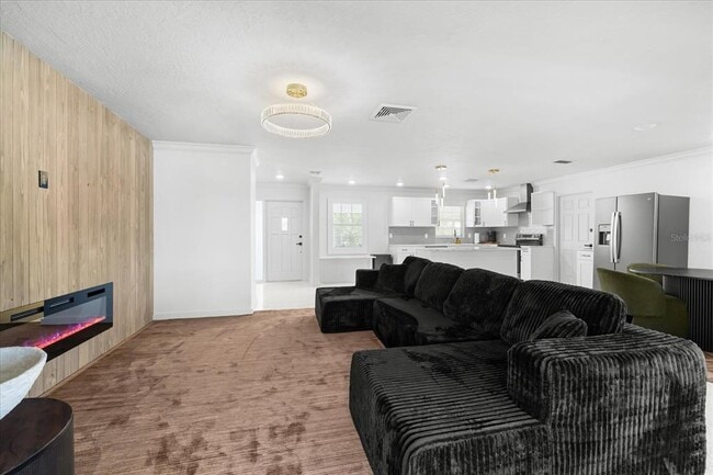 Building Photo - 10001 S Yacht Club Dr