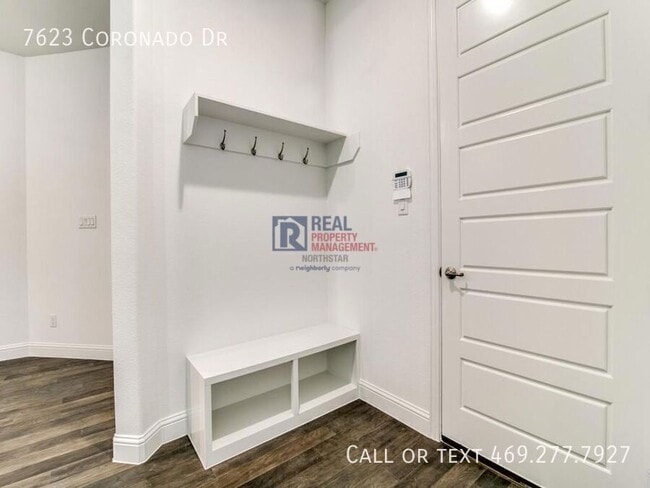 Building Photo - 7623 Coronado Dr