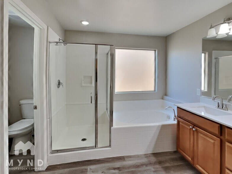 Building Photo - 7608 Tiffany Lamp Ct