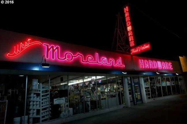 Building Photo - Coming Soon Sellwood-Moreland Two story, 3...