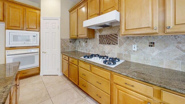 Building Photo - 3724 Strata Dr