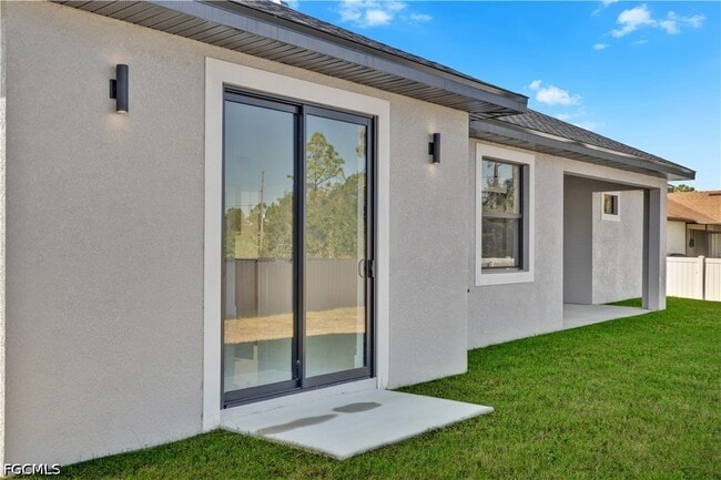 Building Photo - 1144 Edelweiss St E