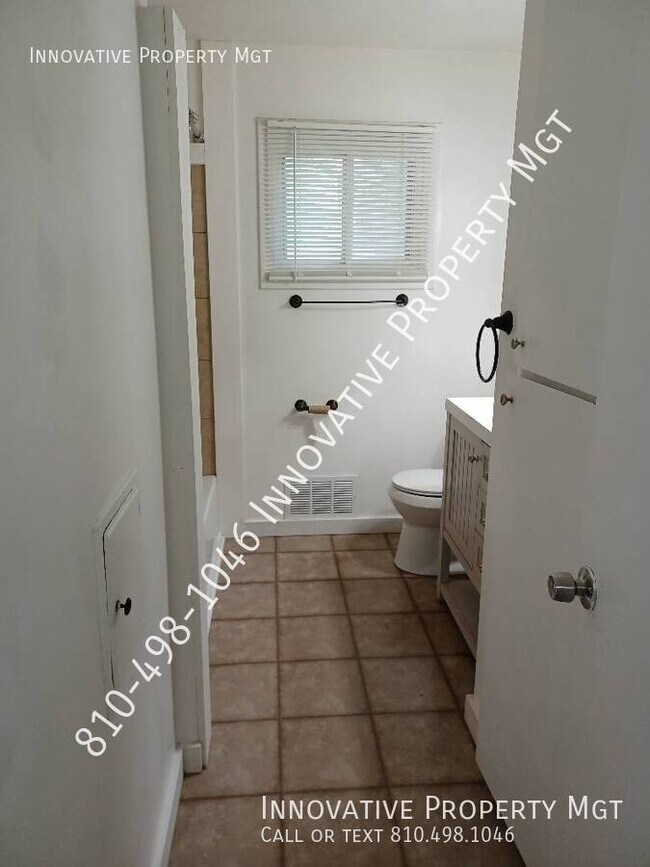 Building Photo - 5476 Westchester Dr