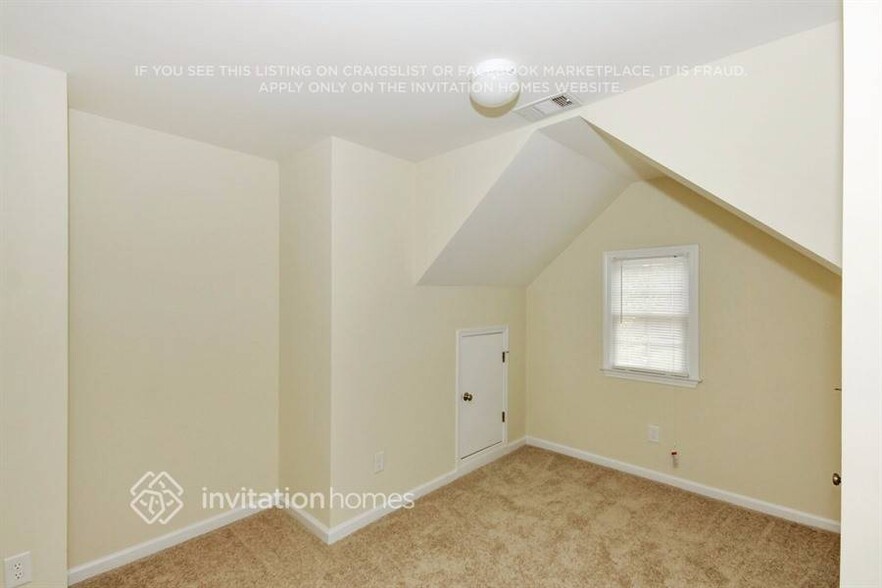 Building Photo - 620 Jefferson Pl