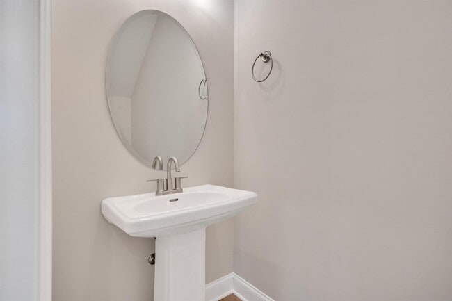 Building Photo - 1922 S Watkins St