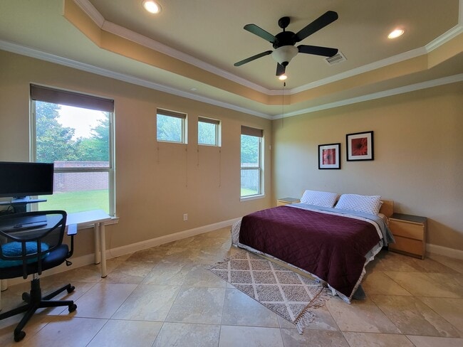 Building Photo - 715 Charleston Heights Ln