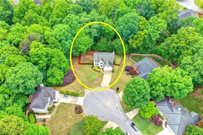 Building Photo - 2172 Woodbriar Dr