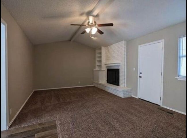 Building Photo - 413 Midland Dr