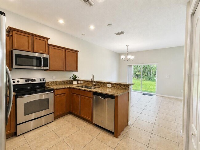 Building Photo - 11155 Savannah Landing Cir