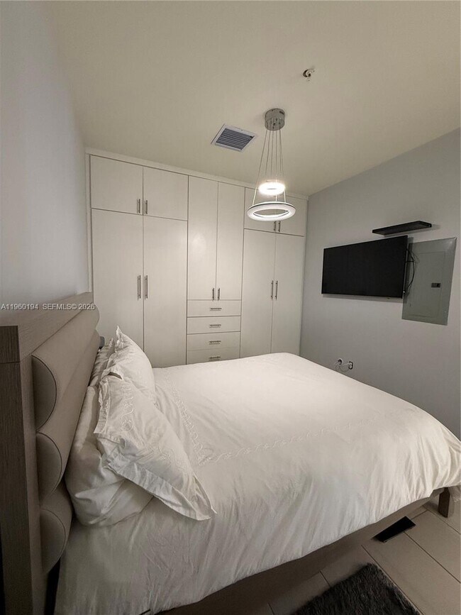 Building Photo - 7815 NW 104th Ave