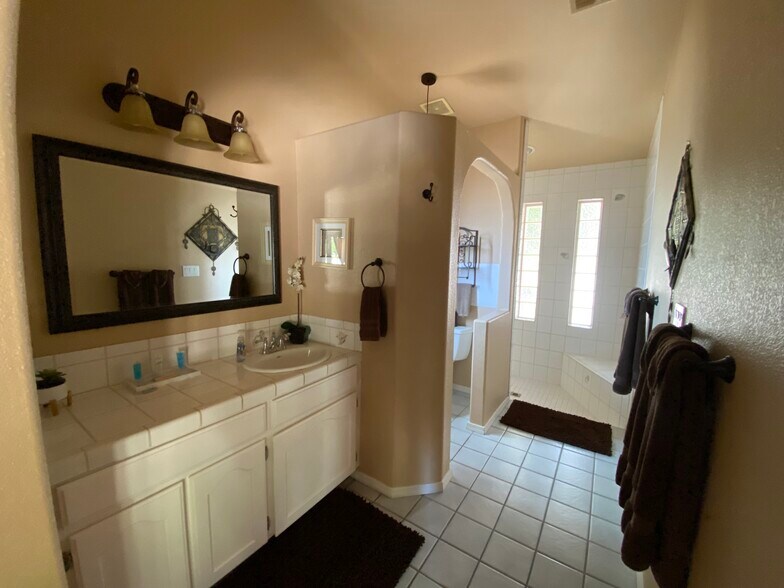 master bathroom - 3640 Vega Dr