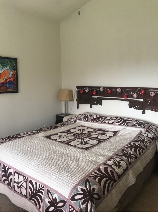 Building Photo - Great 4 bedroom East Davis home with large...