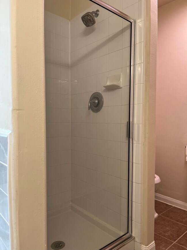 Building Photo - 21650 Falvel Sunset Ct