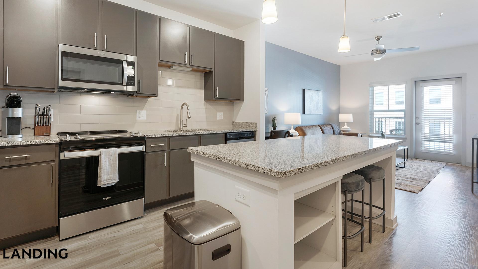 Building Photo - 6000 Front St