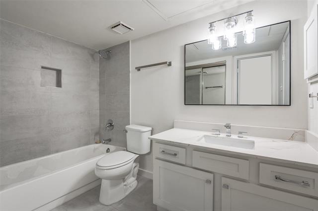 Building Photo - 5550 Spring Valley Rd