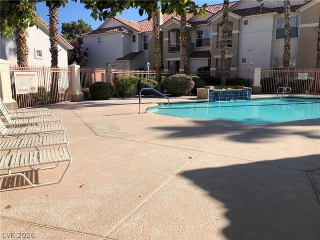 Building Photo - 8555 W Russell Rd