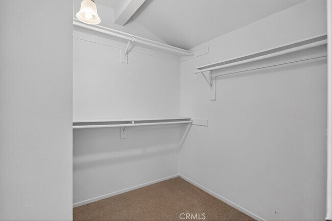 Building Photo - 14 Cll Alimar