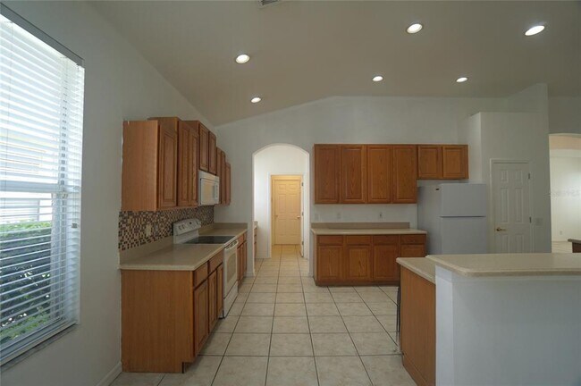 Building Photo - 10214 Evergreen Hill Dr