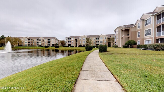 Building Photo - 7990 Baymeadows Cir E