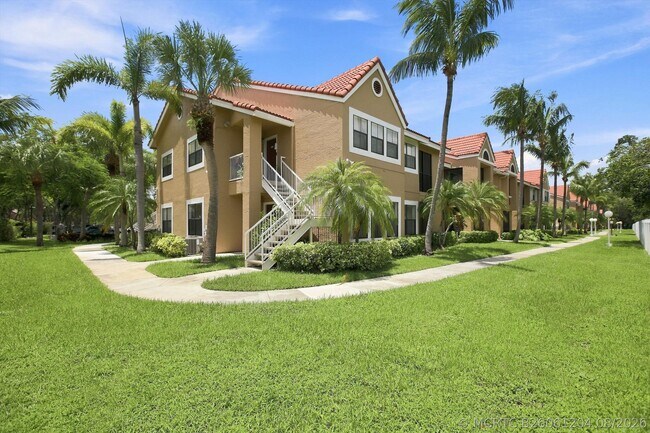 Building Photo - 10581 SW 155th Ct