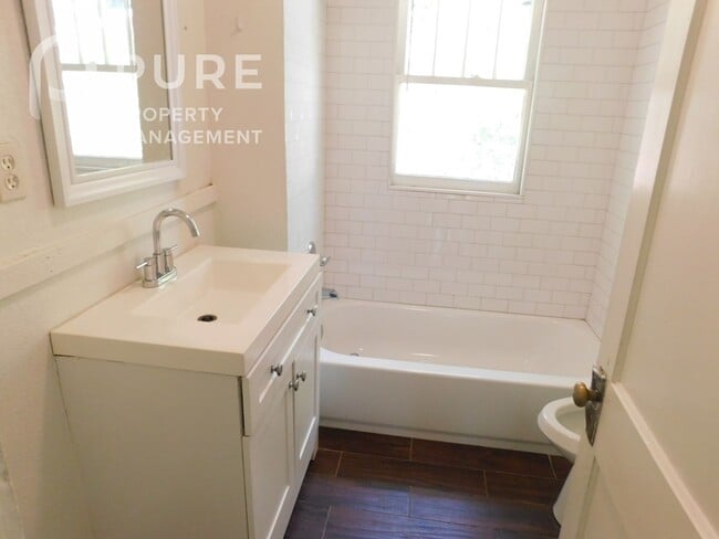 Building Photo - $200 Visa gift card offer!