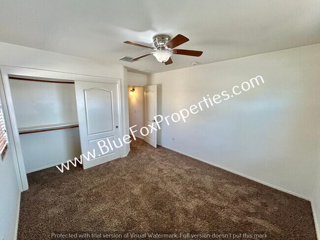 Building Photo - 6626 E Bambino Rd