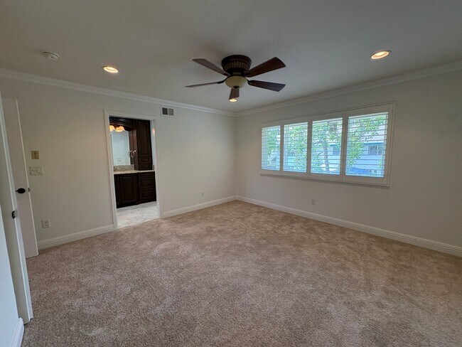 Building Photo - Spacious House - 2 stories - 4 Bedrooms + 2.5 Baths & large 2 car garage