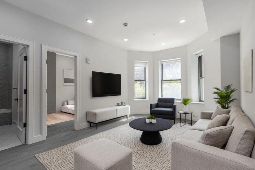 Building Photo - 169 Newbury St