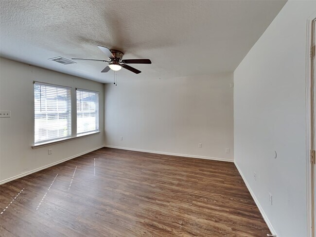 Building Photo - 3427 Apache Meadows Drive