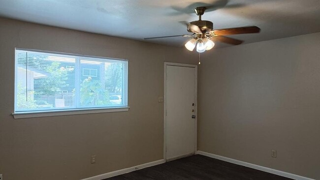 Building Photo - 700 Franklin Blvd