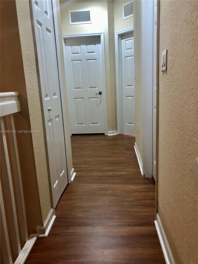 Building Photo - 11401 NW 89th St