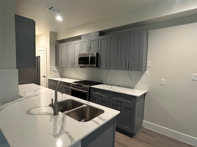 Building Photo - 5712 Harbrook Dr