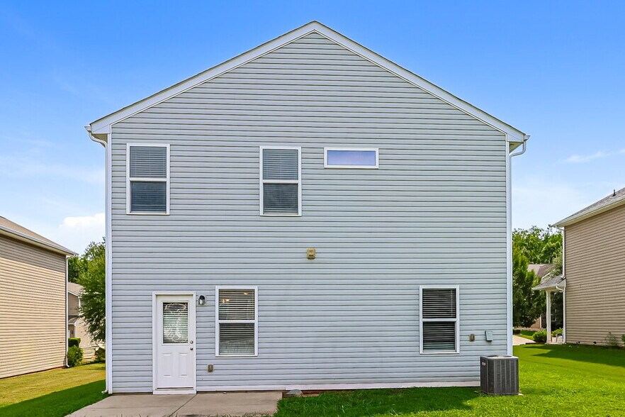 Building Photo - 8728 Balsam Bay Rd