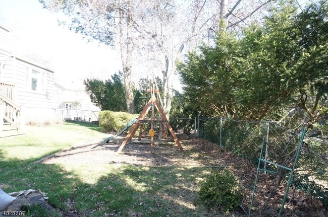 Building Photo - 21 Bennington Rd