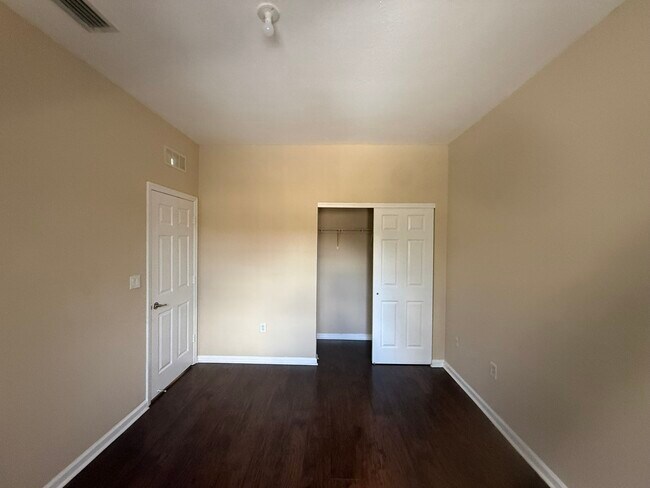 Building Photo - 3236 NW 31st Terrace